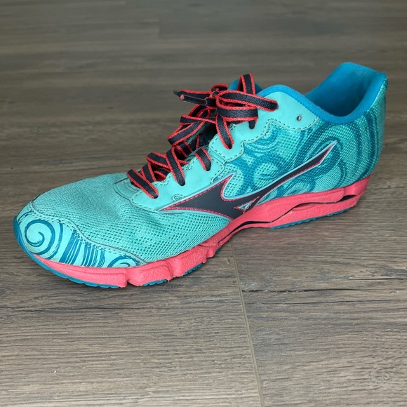 Mizuno Wave Hitogami 2 Running Shoe - Women's 8.5 - Picture 4 of 8